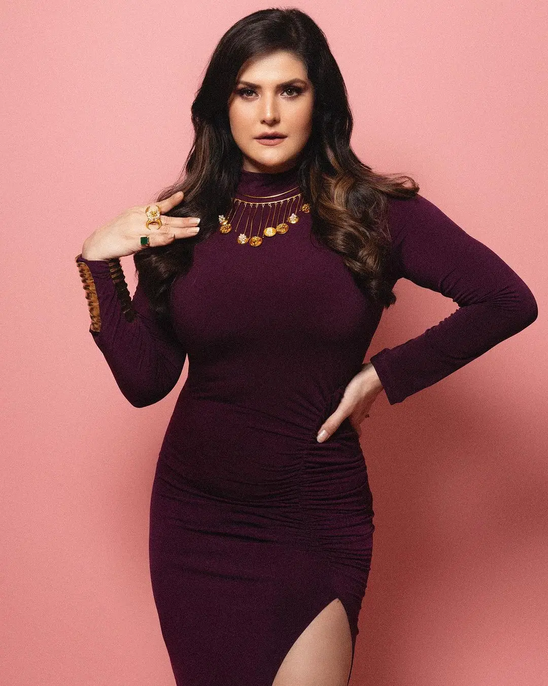 Mumbai Girl Zareen Khan Long Legs Show in Maroon Gown